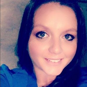 Meet your Posher, Cecile